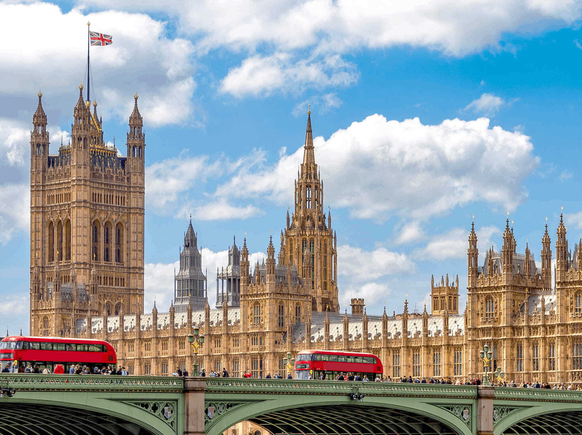 London_iStock-2189190334 [cropped_xs]